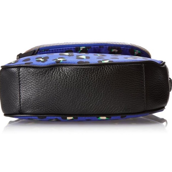 kate Spade New York Cobble Hill Small Devin Bag - Picture 4 of 13